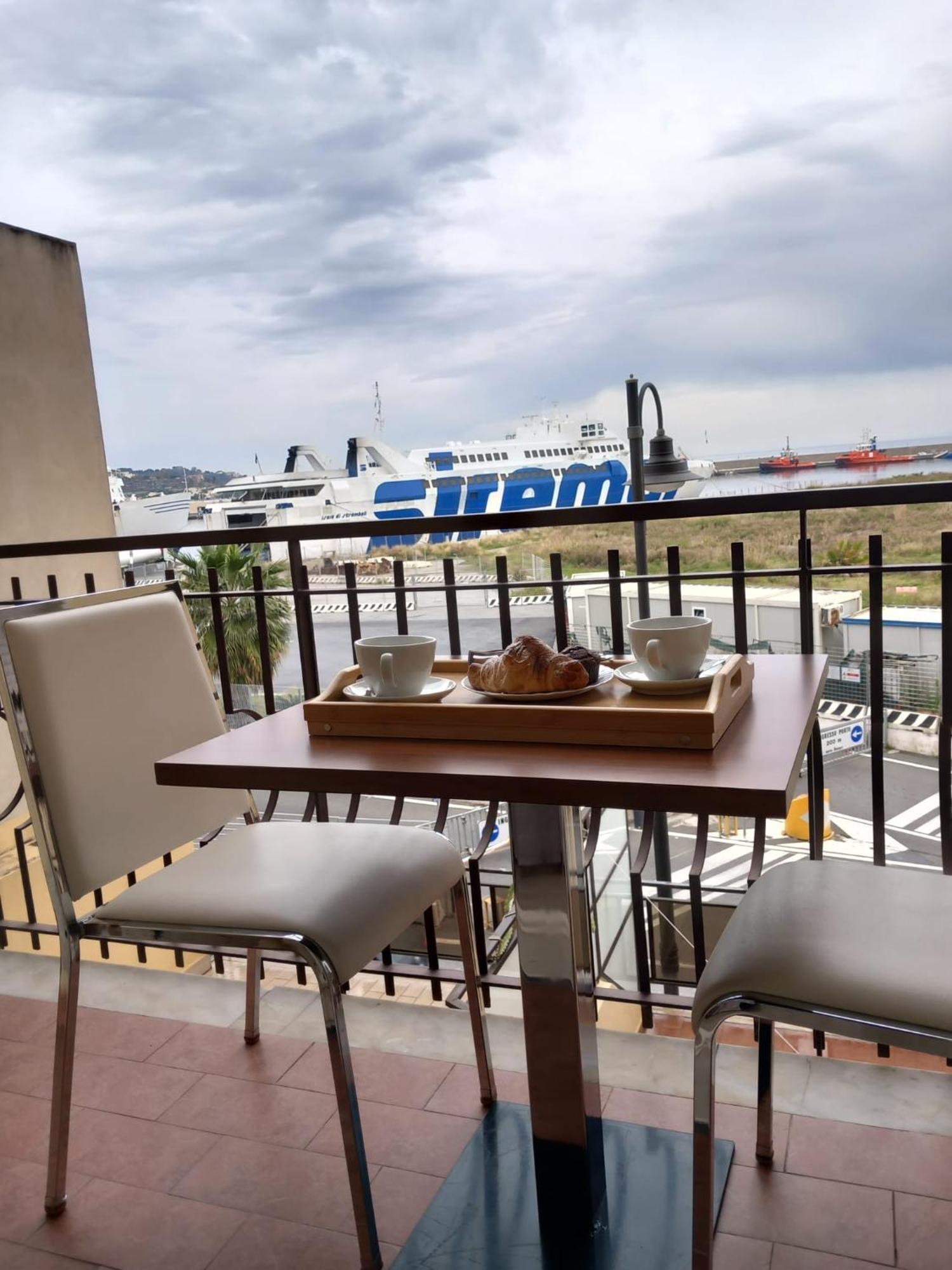 Baaria Porto Rooms Milazzo Exteriör bild